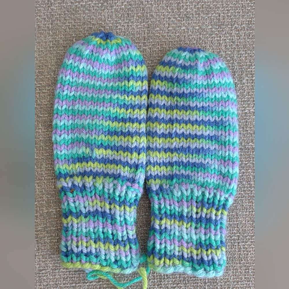 NEW: Child's hand made mittens